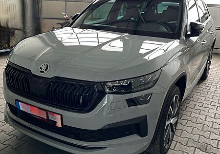 Skoda Kodiaq 2.0 TDI DSG Sportline 4x4*AHK*Pano*7Sitze