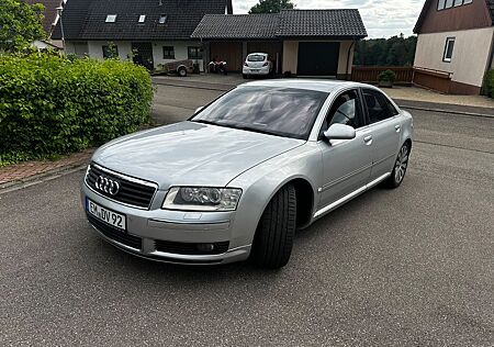 Audi A8 4.2 tiptronic quattro LPG Tüv Neu