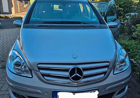 Mercedes-Benz B 170 -