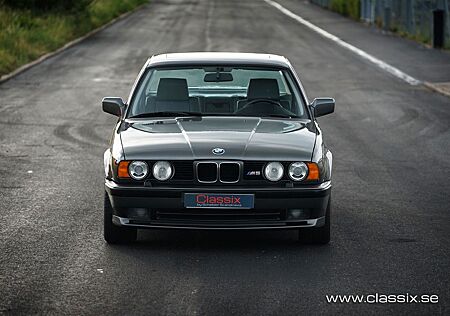 BMW M5 E34 with 1 owner and 80,000km from new