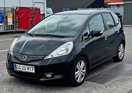 Honda Jazz 1.4 Exclusive panorama