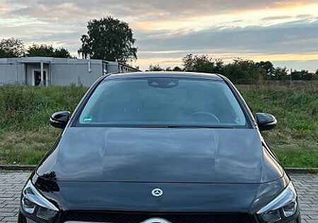 Mercedes-Benz B 200 d 4MATIC DCT -