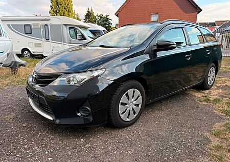 Toyota Auris 1,4 D-4D 1.Hand