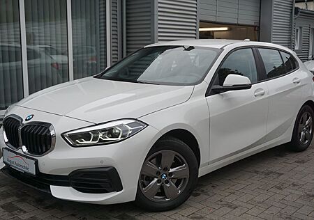 BMW 116i Advantage SHZ PDC LivCocPr Navi Wifi 8500Km