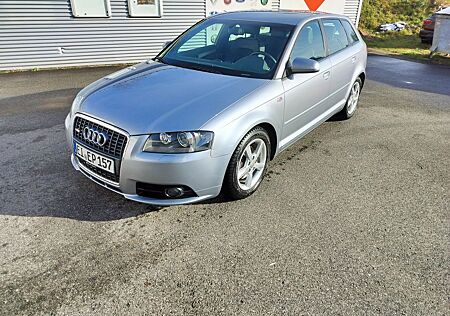 Audi A3 1.8 TFSI S line XENON 8-Fach Alu 18"/16"