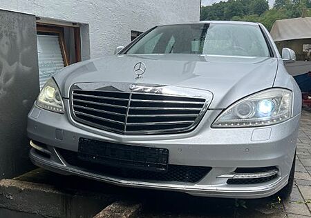 Mercedes-Benz S 400 HYBRID -