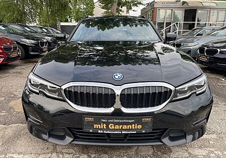 BMW 330e xDrive Touring Sport Line Automatic.LED.Nav