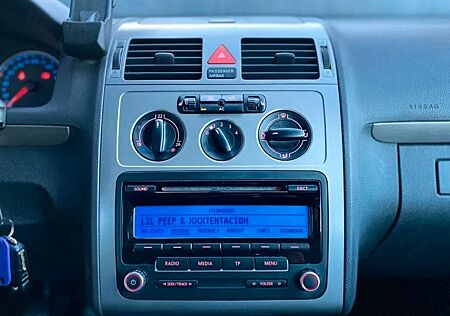 VW Touran Volkswagen 1.9 TDI DPF Highline Highline