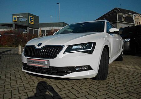Skoda Superb StyleNavi,elktrHeckkl,Kamera,Xenon,SHZ