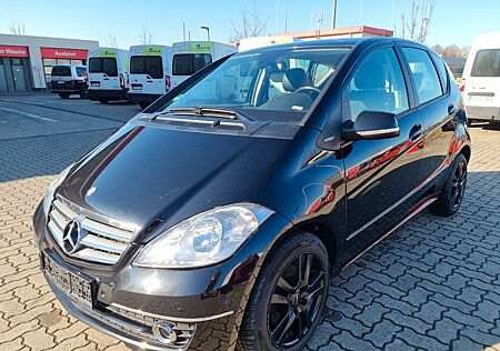 Mercedes-Benz A 180 Blue Efficienc Klima-Teilleder-Sitzheizung