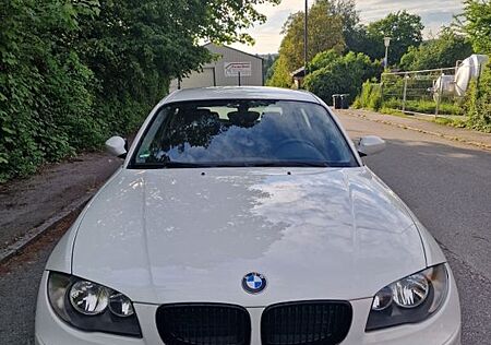 BMW 116i |2009|STEUERKETTE+SERVICE NEU|TÜV 04.26|