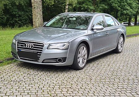 Audi A8 4.2 TDI tiptronic quattro -