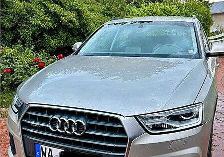 Audi Q3 2.0 TFSI 132kW quattro S tronic -