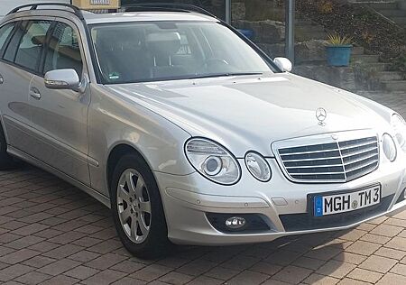 Mercedes-Benz E 200 T Autom. , AHK, Schiebedach original