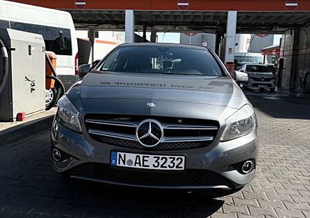 Mercedes-Benz A 180 -