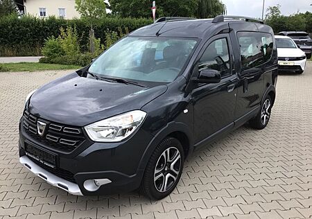 Dacia Dokker 100 Stepway Celebration AHK 2-Jahre Garan