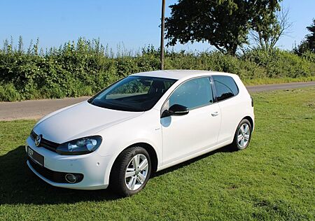 VW Golf Volkswagen 1.2 TSI 63 kW MATCH