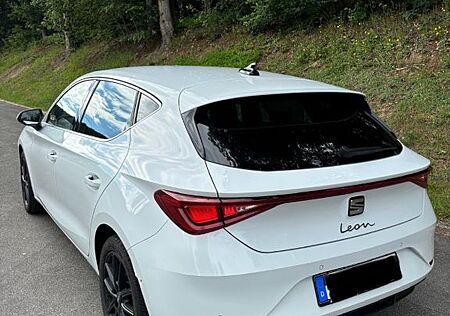 Seat Leon 1.5 TSI ACT 110kW Xcellence Unfallfrei
