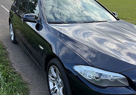 BMW 528i sehr gepflegter M-Touring