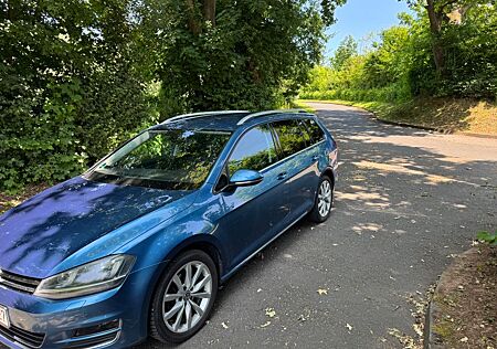 VW Golf Volkswagen VII Variant Highline| Xenon | Motor überhol