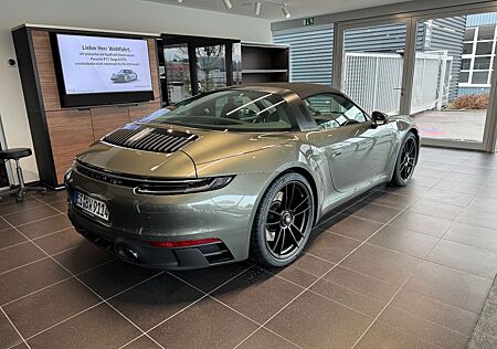 Porsche 992 Targa 4 GTS * letzter Tag online *