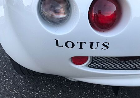 Lotus Elise - -