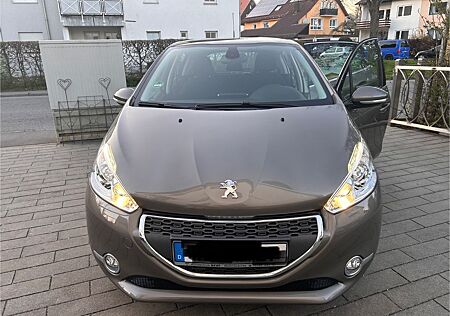 Peugeot 208 1.6 Allure 120 VTi Automatik Allure