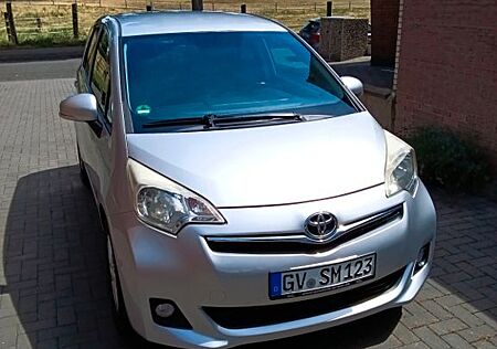Toyota Verso-S 1,4-l-D-4D Comfort Comfort