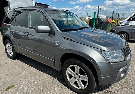 Suzuki Grand Vitara 1.9 DDiS Comfort Family