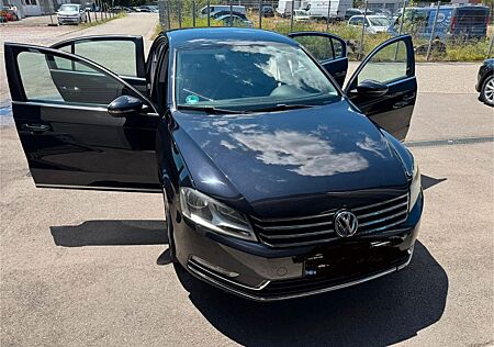 VW Passat Volkswagen , Gepflegt, Neuer TÜV bis 07/2027