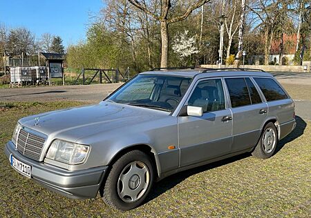 Mercedes-Benz E 200 W124T / S124 / / Klima/ AHK / ohne TÜV