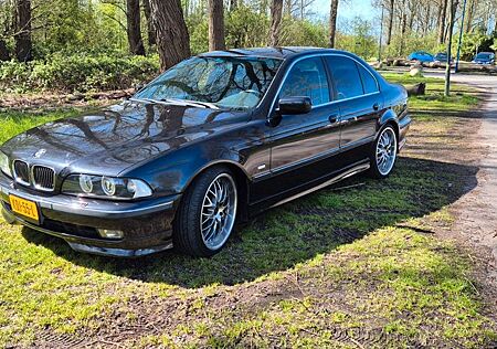BMW 540i A -