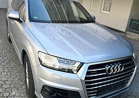Audi Q7 3.0 TDI qu. 3xS line ACC Pano Standh. 7-Sitze
