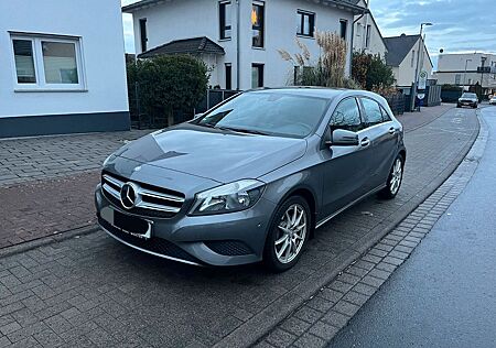 Mercedes-Benz A 180 A180 CDI SHZ Navi Leder PDC Allwe. TÜV + Service
