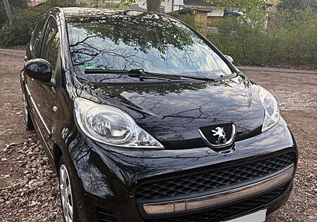Peugeot 107 EZ 05/2011 mit 111.050km von privat 1. Hand