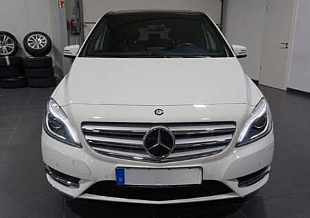 Mercedes-Benz B 180 -