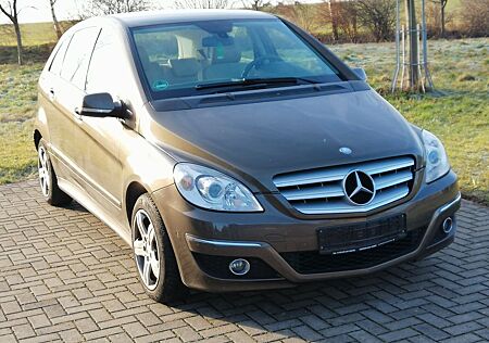 Mercedes-Benz B 180 BlueEFFICIENCY -