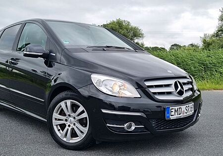 Mercedes-Benz B 180 Klima AHK Sommer/Winterreifen Tüv 2026