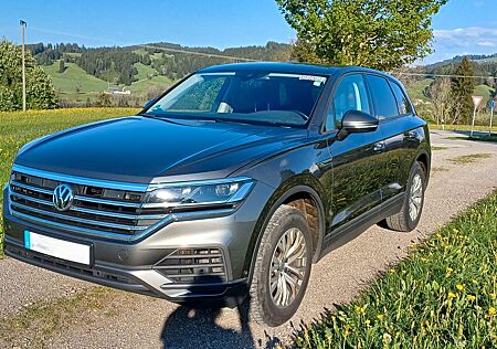 VW Touareg Volkswagen 3.0 V6 TDI*4M*Tiptr.*Sitz+Standhzg*90l*AHK*Navi