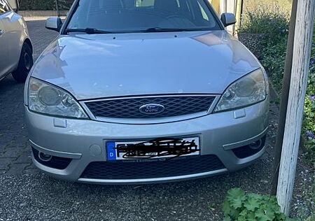 Ford Mondeo ST220 ST220