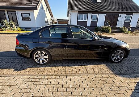 BMW 318i -
