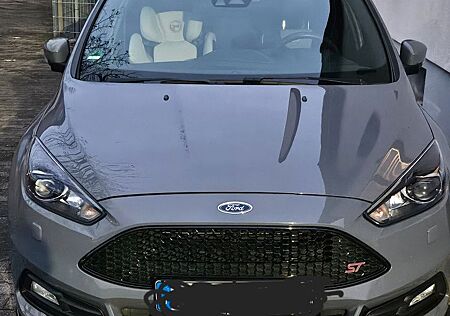 Ford Focus 2,0 EB ST Leder-Sport-Paket Turnier ST