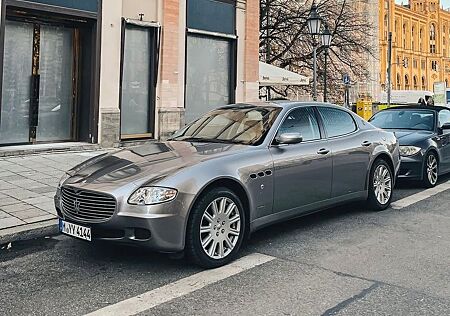 Maserati Quattroporte 4.2 V8 - Service Historie