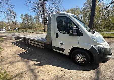 Peugeot Boxer Abschleppwagen Autotransporter
