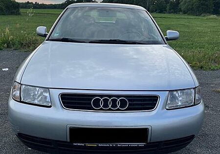 Audi A3 1.8 Ambiente Ambiente
