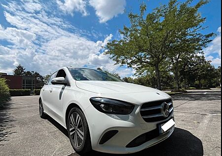 Mercedes-Benz B 180 d -