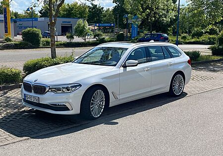 BMW 540i xDrive Touring Pano/AHK/standheizung