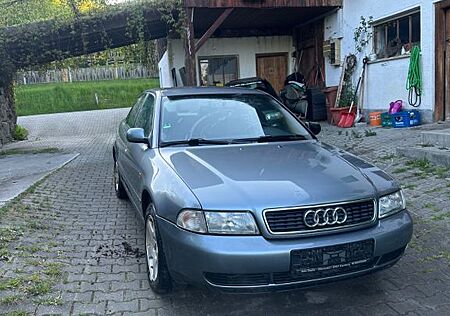 Audi A4 1.8 -