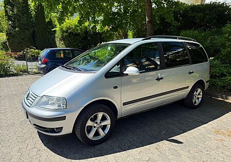 VW Sharan Volkswagen 1.9TDI 85kW