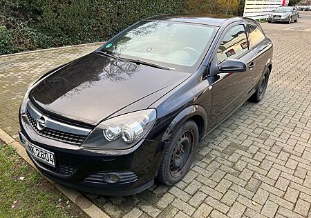 Opel Astra GTC 1.9 CDTI 88KW